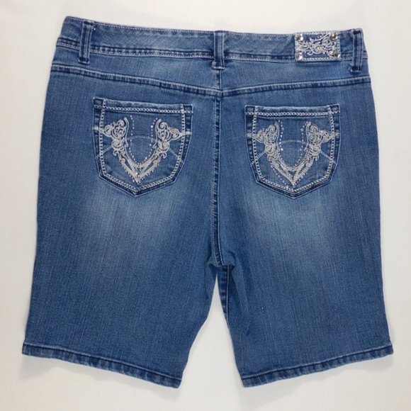Style & Co. Women's Blue Jeans Shorts with Embellishments Size 14P - Picture 2 of 8